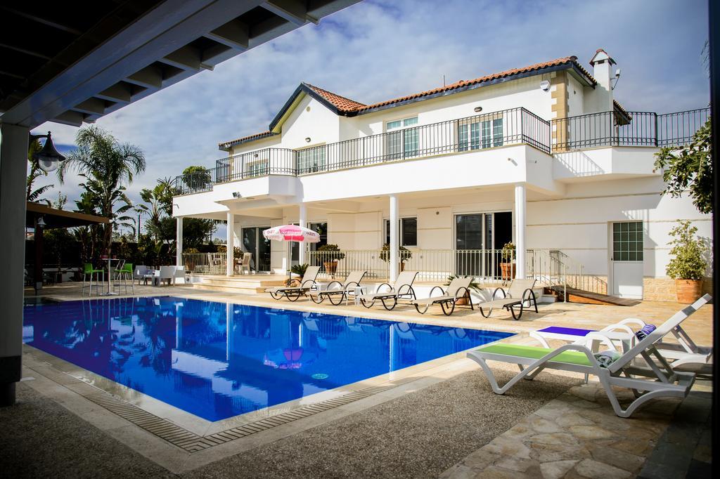Papas Family Villa Паралимни Номер фото